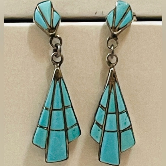 VRG Native American Zuni  Sterling Turquoise Slipping Beauty Earrings